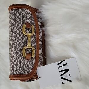 Zara croosbody bag, golden buckle